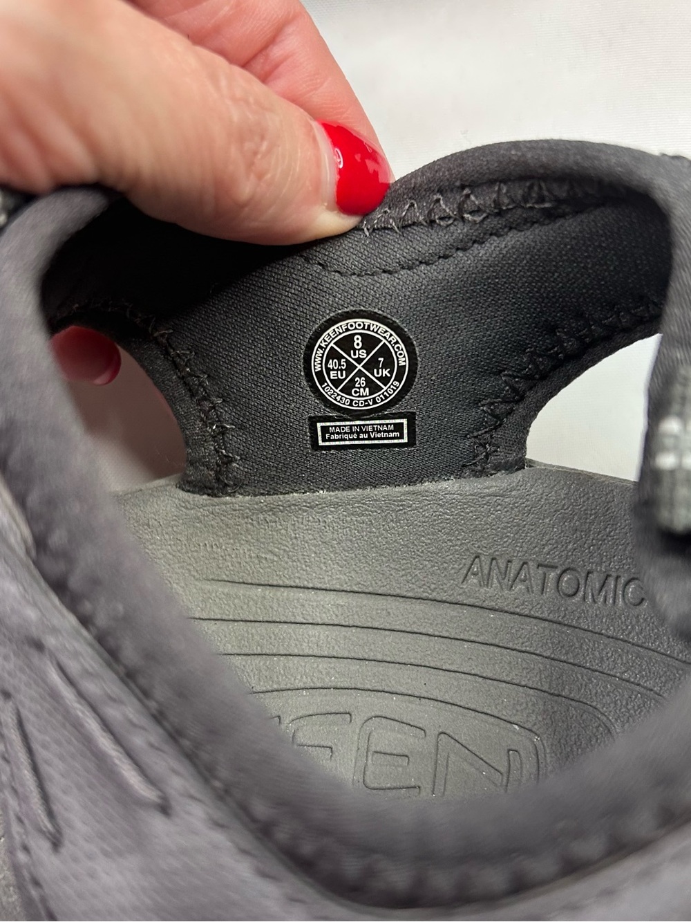 KEEN Men's Grey Black Closed-Toe Water Sandals - Picture 9 of 11